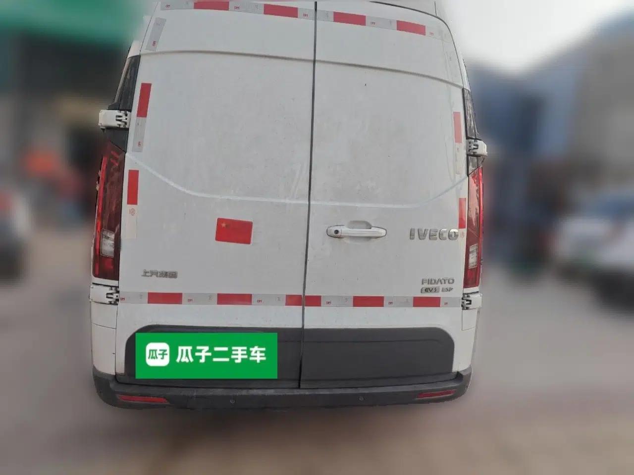 Iveco Fidato 2024 Van Model 88.8 kWh Long Wheelbase High Roof 3 Seats — миниатюра 5