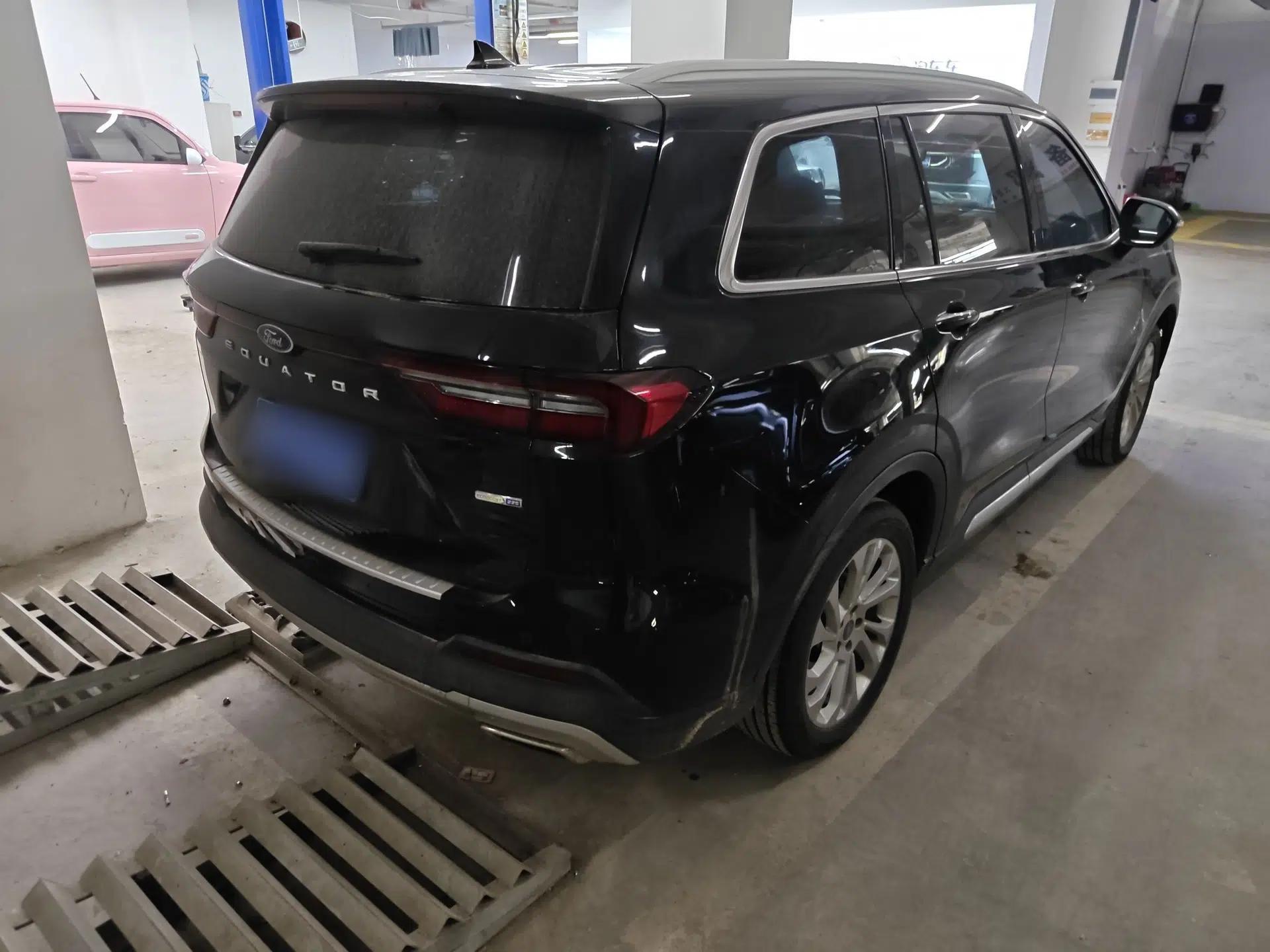 Ford Equator 2021 EcoBoost 225 Platinum Edition 6-seater — миниатюра 6