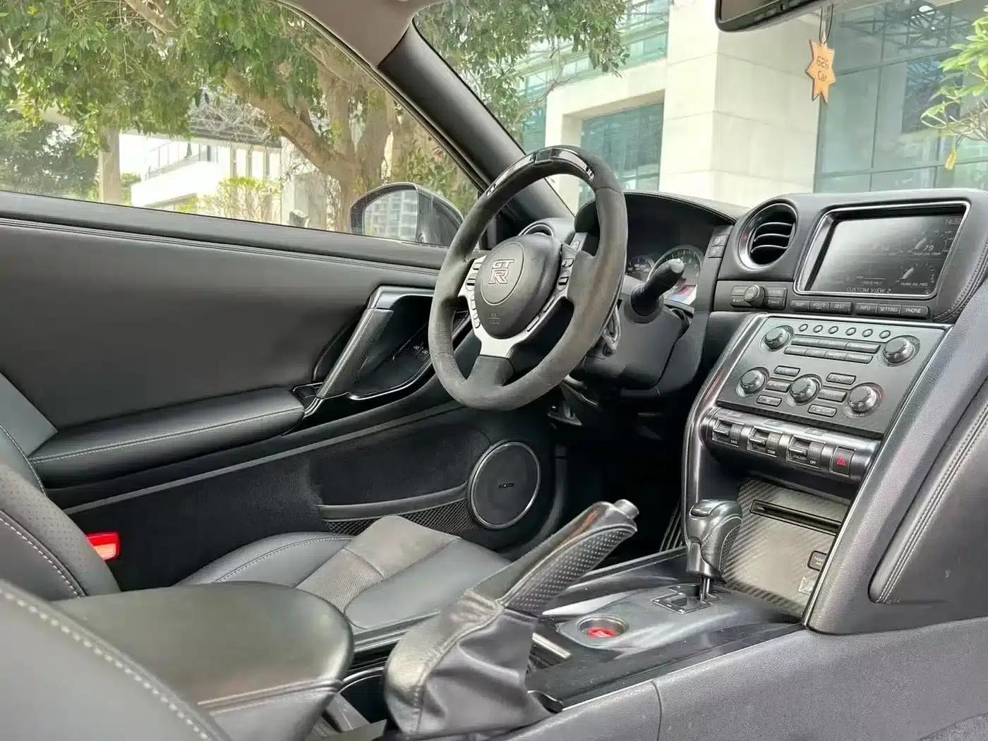 2012 Nissan GT-R 3.8T Premium Edition — миниатюра 7