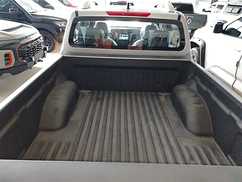 2024 Navara 2.5L Automatic 4WD Highway Premium Edition — миниатюра 15