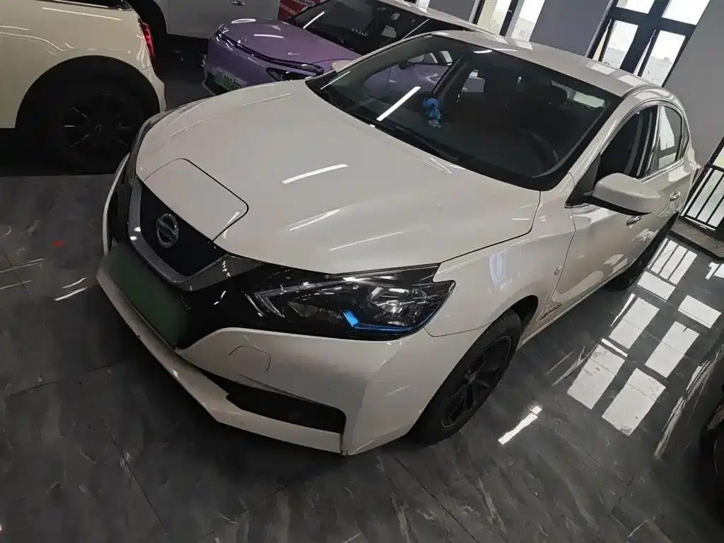 Nissan Sylphy EV 2018 Smart Edition — миниатюра 2