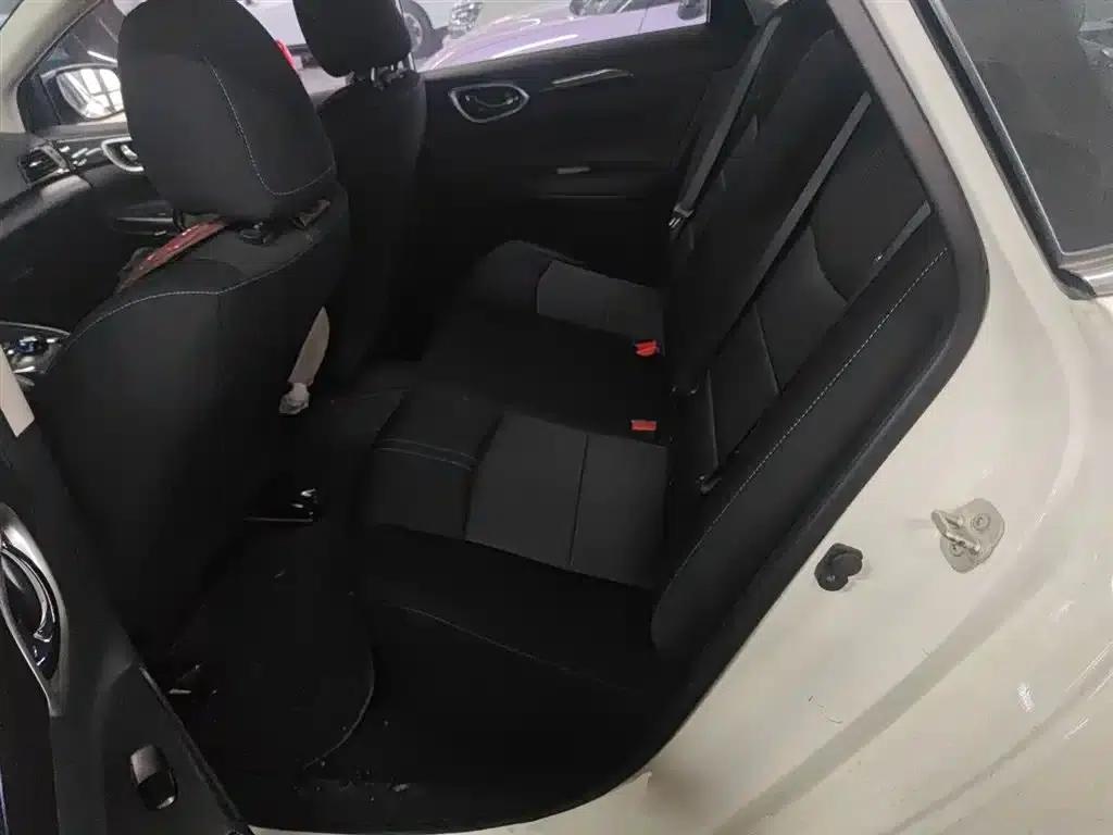 Nissan Sylphy EV 2018 Smart Edition — миниатюра 13