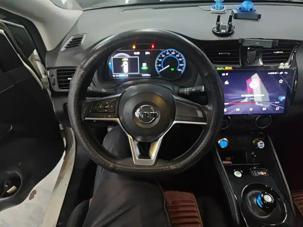 Nissan Sylphy EV 2018 Smart Edition — миниатюра 7