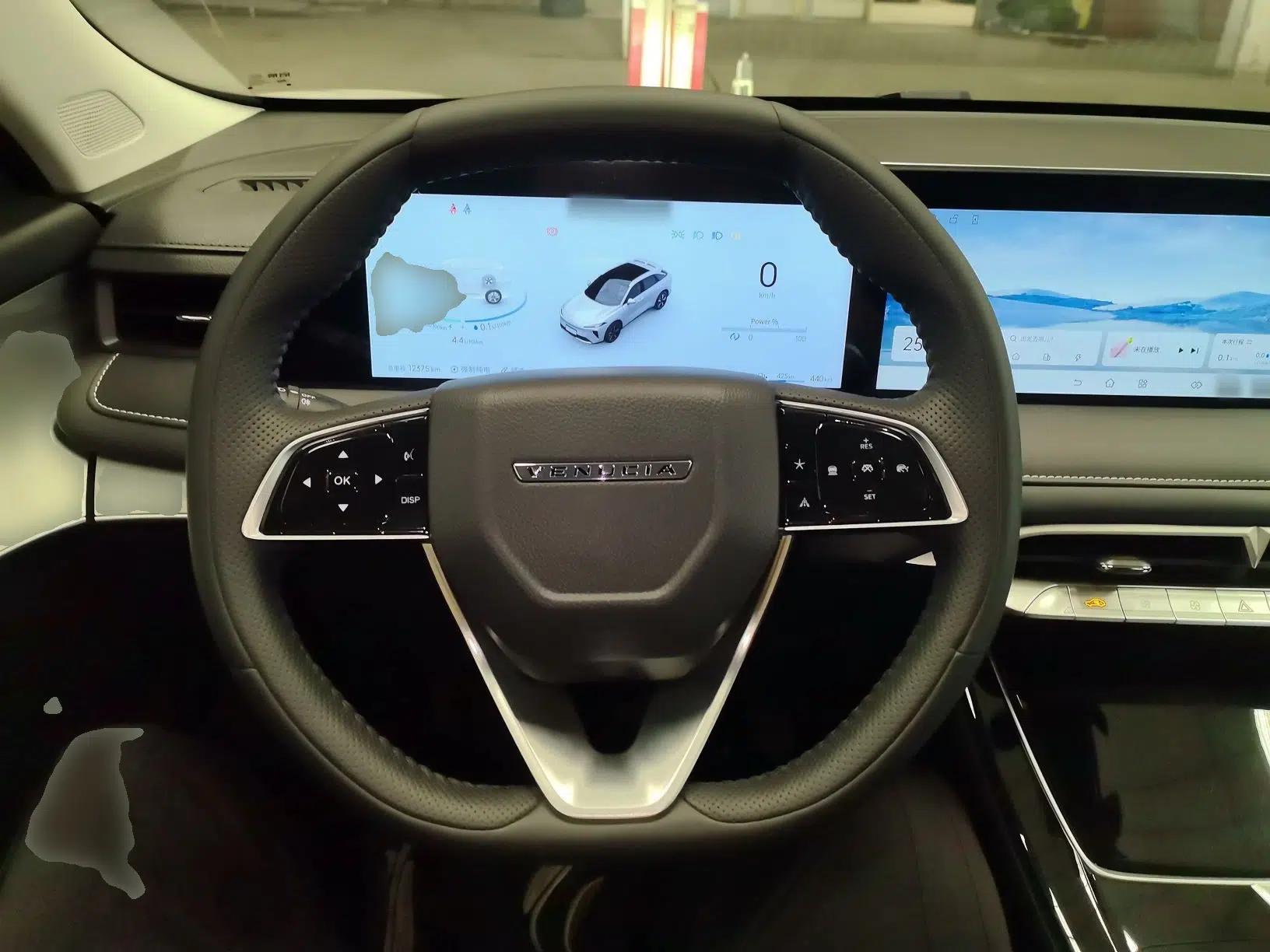Venucia V DD-i 2025 Orca 150km Joyful Journey Edition — миниатюра 13