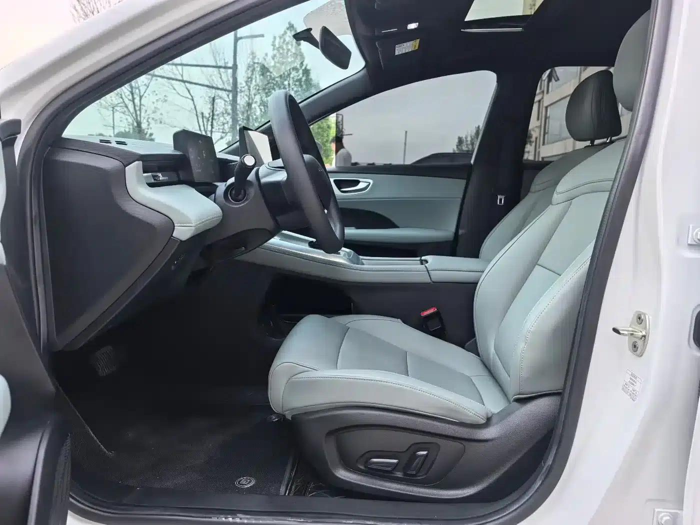 Roewe D6 2025 450km Premium Edition — миниатюра 4