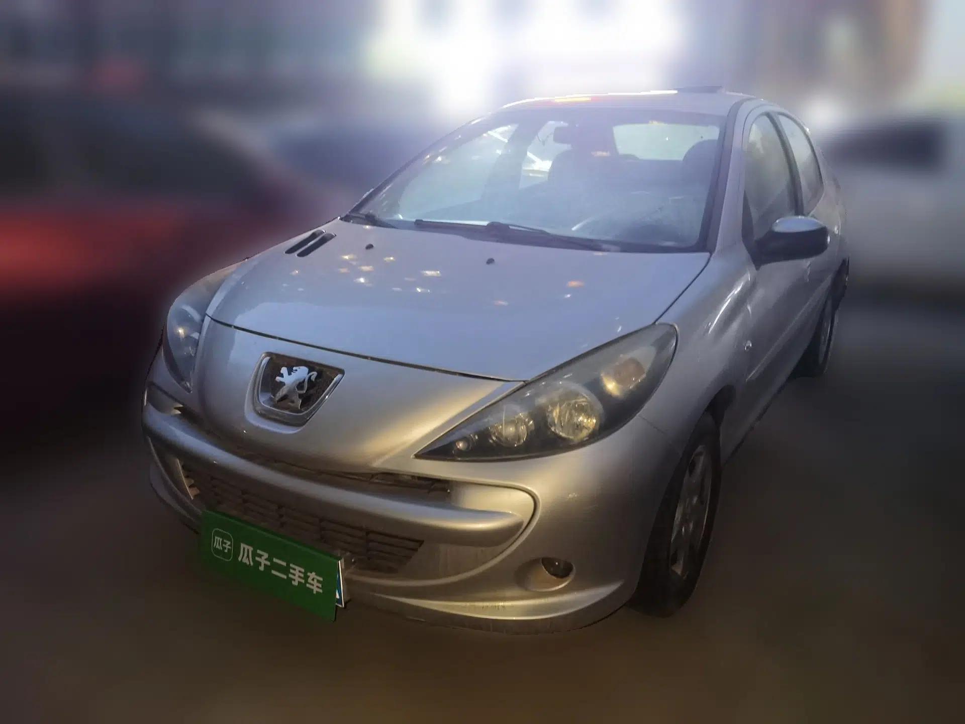 Peugeot 207 2011 Sedan 1.4L Manual Yule Edition — миниатюра 1