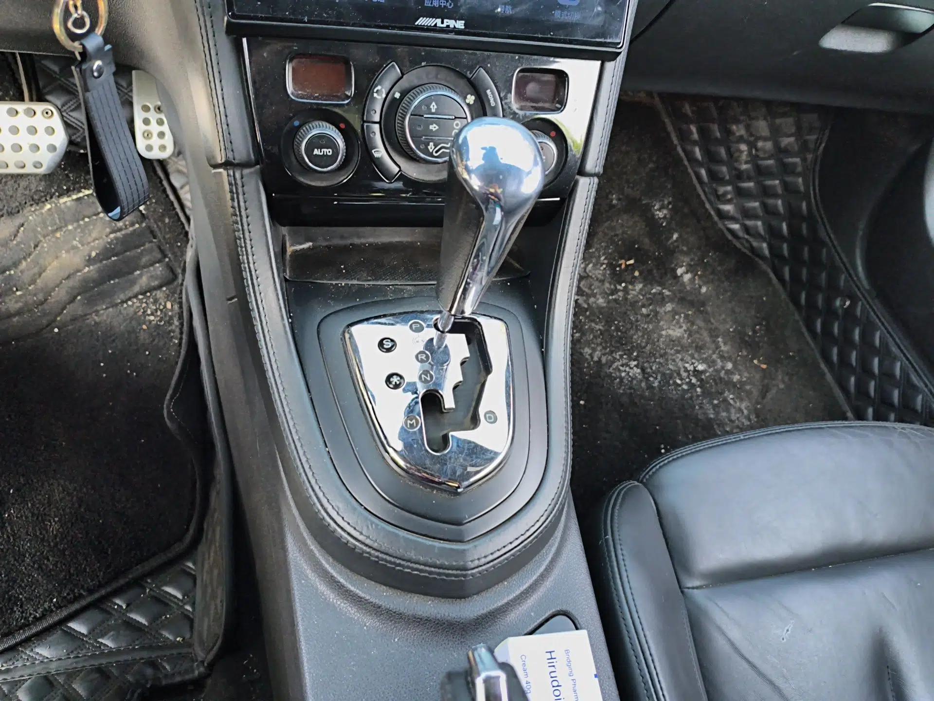 Peugeot RCZ 2011 1.6T Luxury Sport Model — миниатюра 15