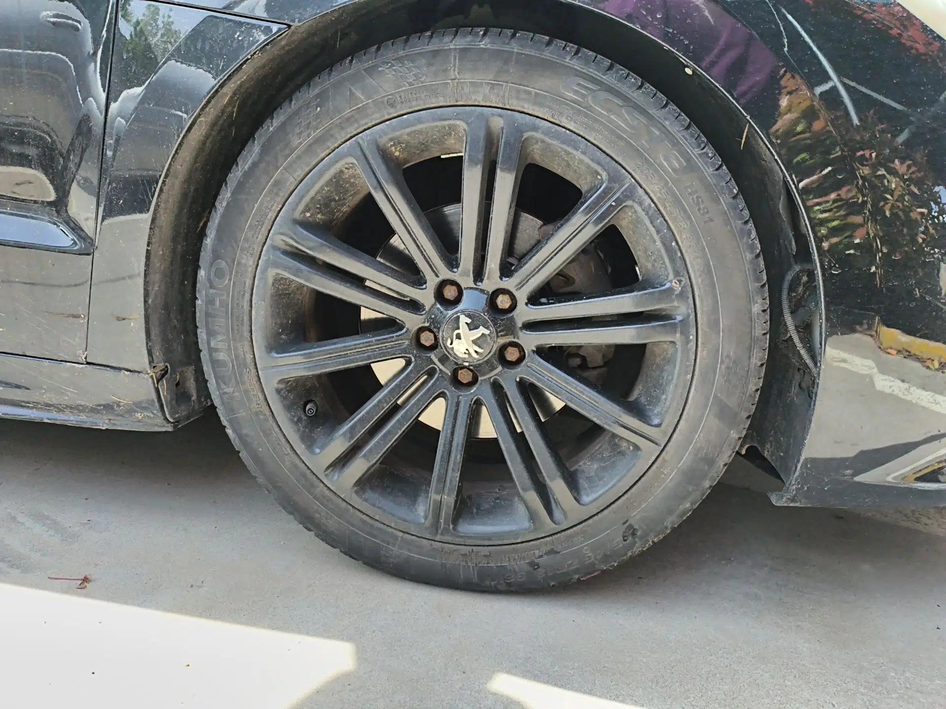 Peugeot RCZ 2011 1.6T Luxury Sport Model — миниатюра 8