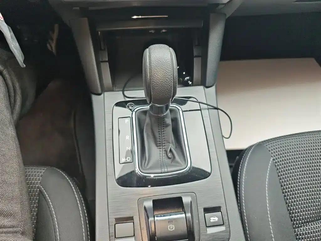 Legacy 2020 Facelift 2.5i AWD Fashion Edition — миниатюра 10