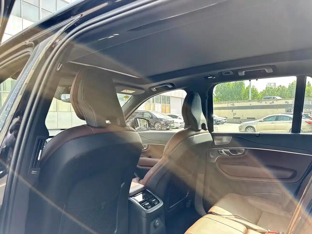 2024 Volvo XC90 Plug-in Hybrid T8 Inscription Luxury Edition (7-seater) — миниатюра 13
