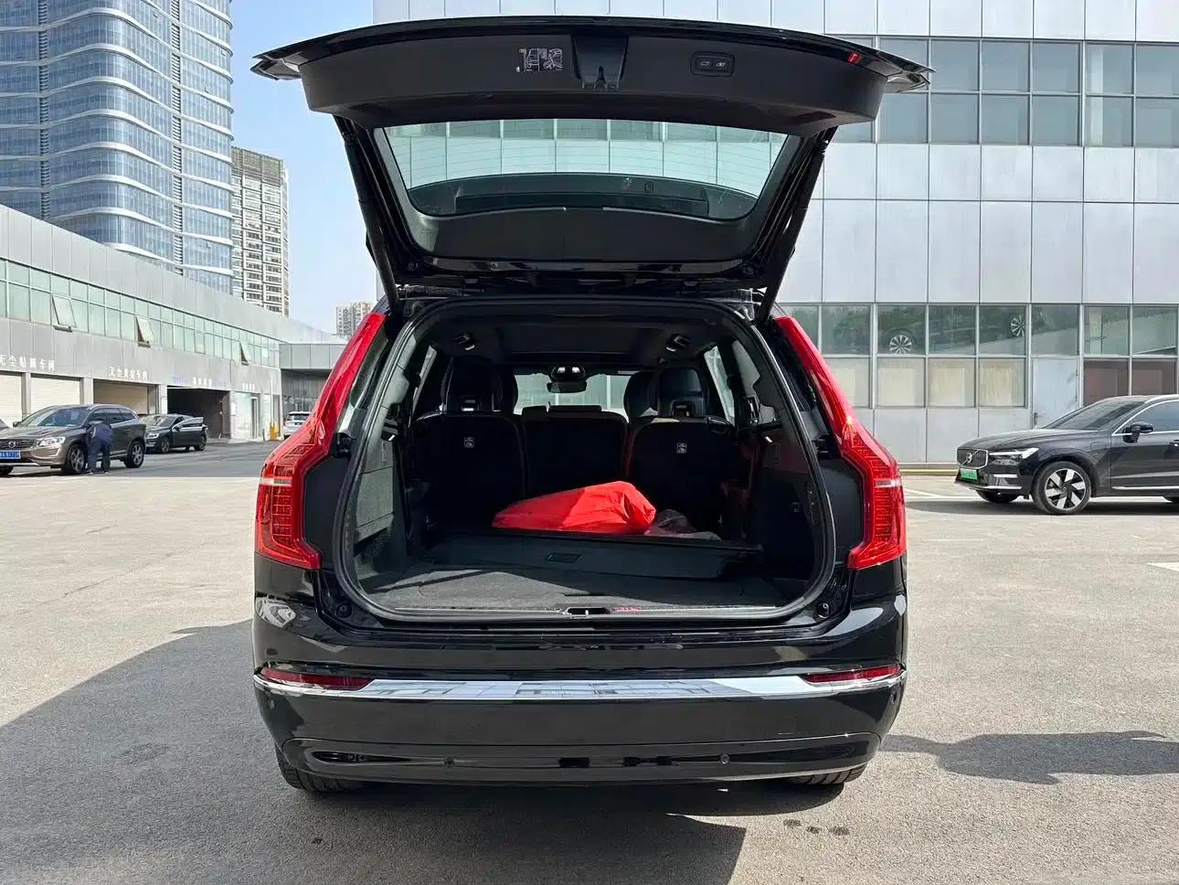 2024 Volvo XC90 Plug-in Hybrid T8 Inscription Luxury Edition (7-seater) — миниатюра 18