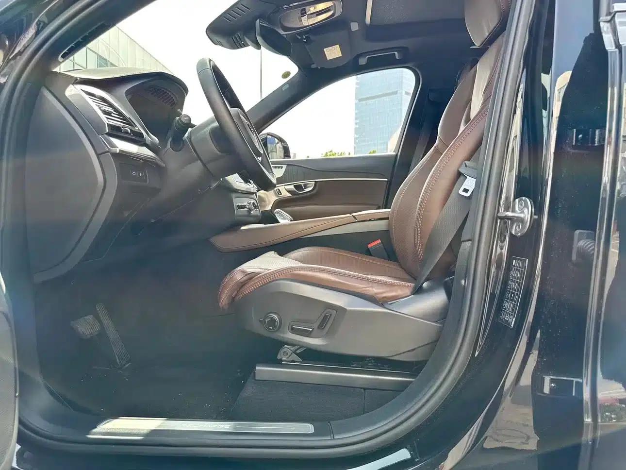 2024 Volvo XC90 Plug-in Hybrid T8 Inscription Luxury Edition (7-seater) — миниатюра 10