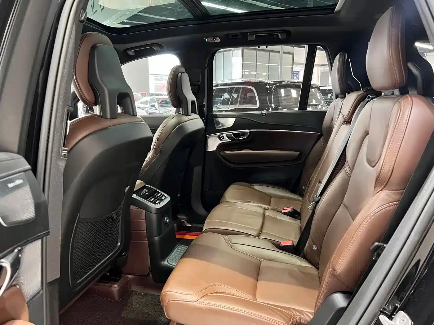 2022 Volvo XC90 Plug-in Hybrid E-Drive Hybrid T8 Inscription Luxury Edition (7-seater) — миниатюра 5