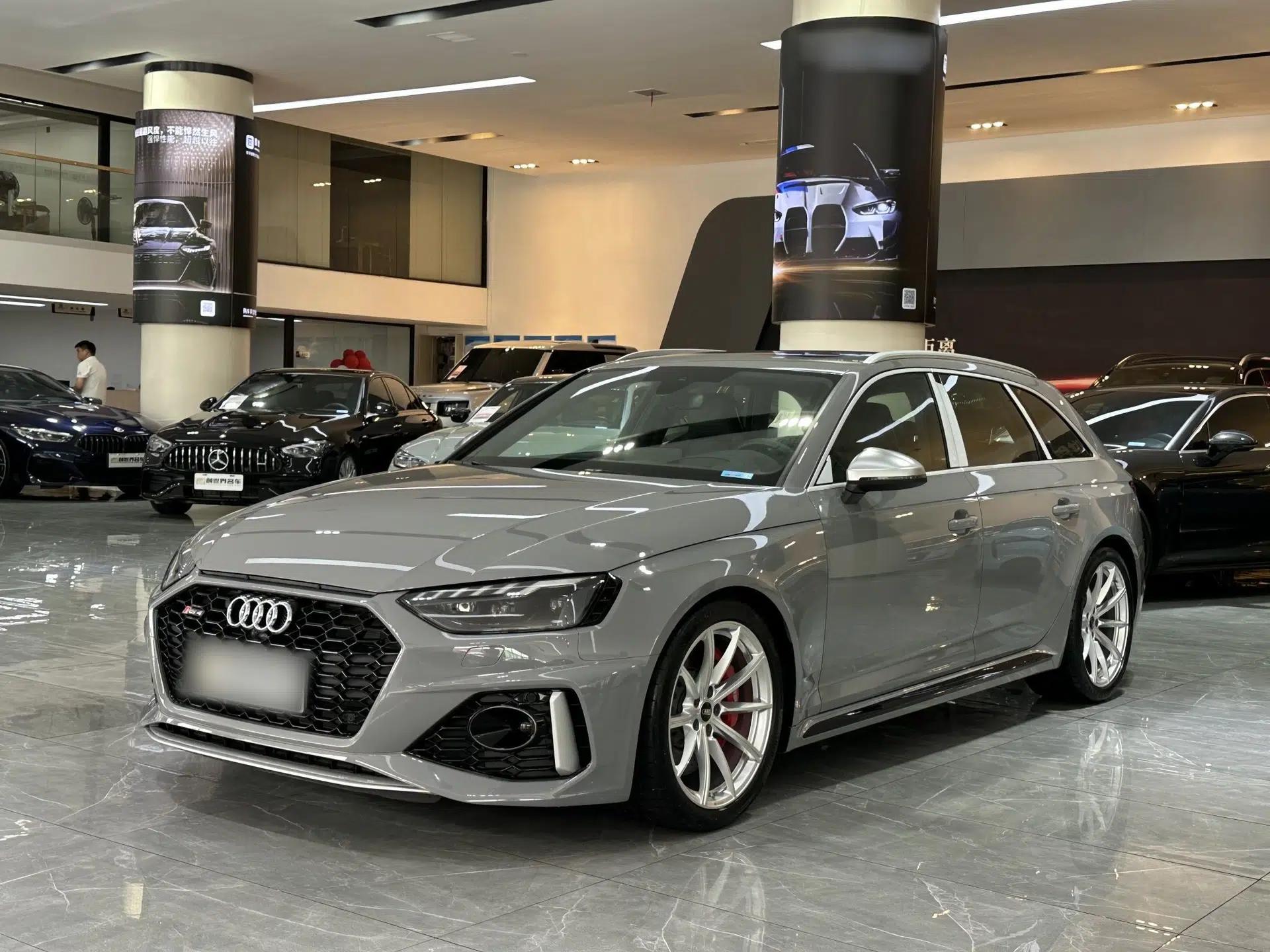 Audi RS 4 2023 RS4 Avant Standard Edition — миниатюра 1