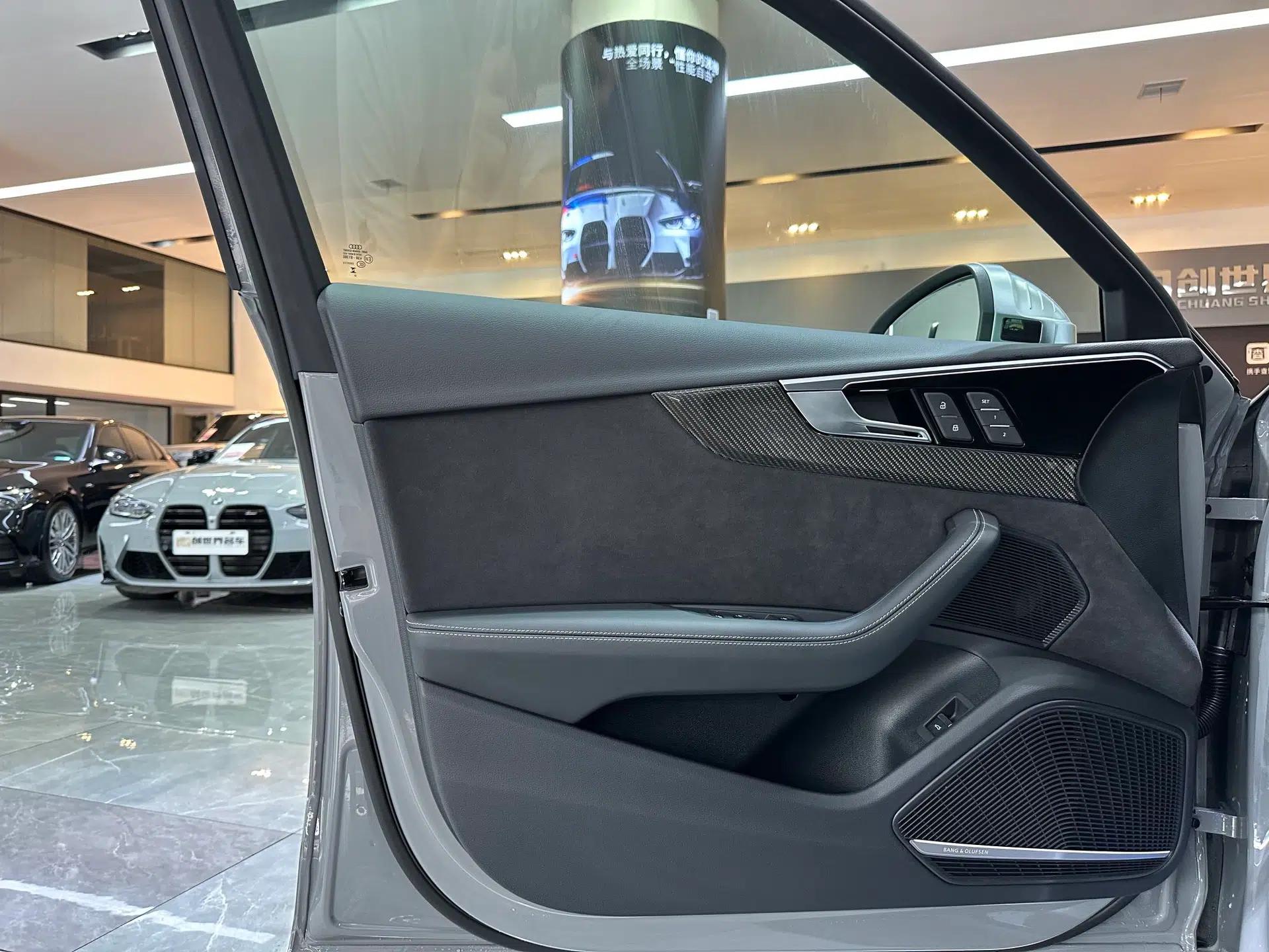 Audi RS 4 2023 RS4 Avant Standard Edition — миниатюра 11