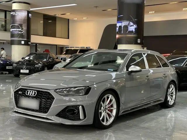 Audi RS 4 2023 RS4 Avant Standard Edition