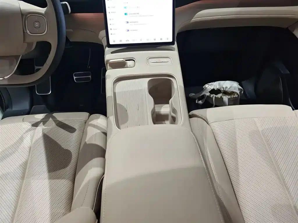 NIO EC7 2023 model 75kWh — миниатюра 10