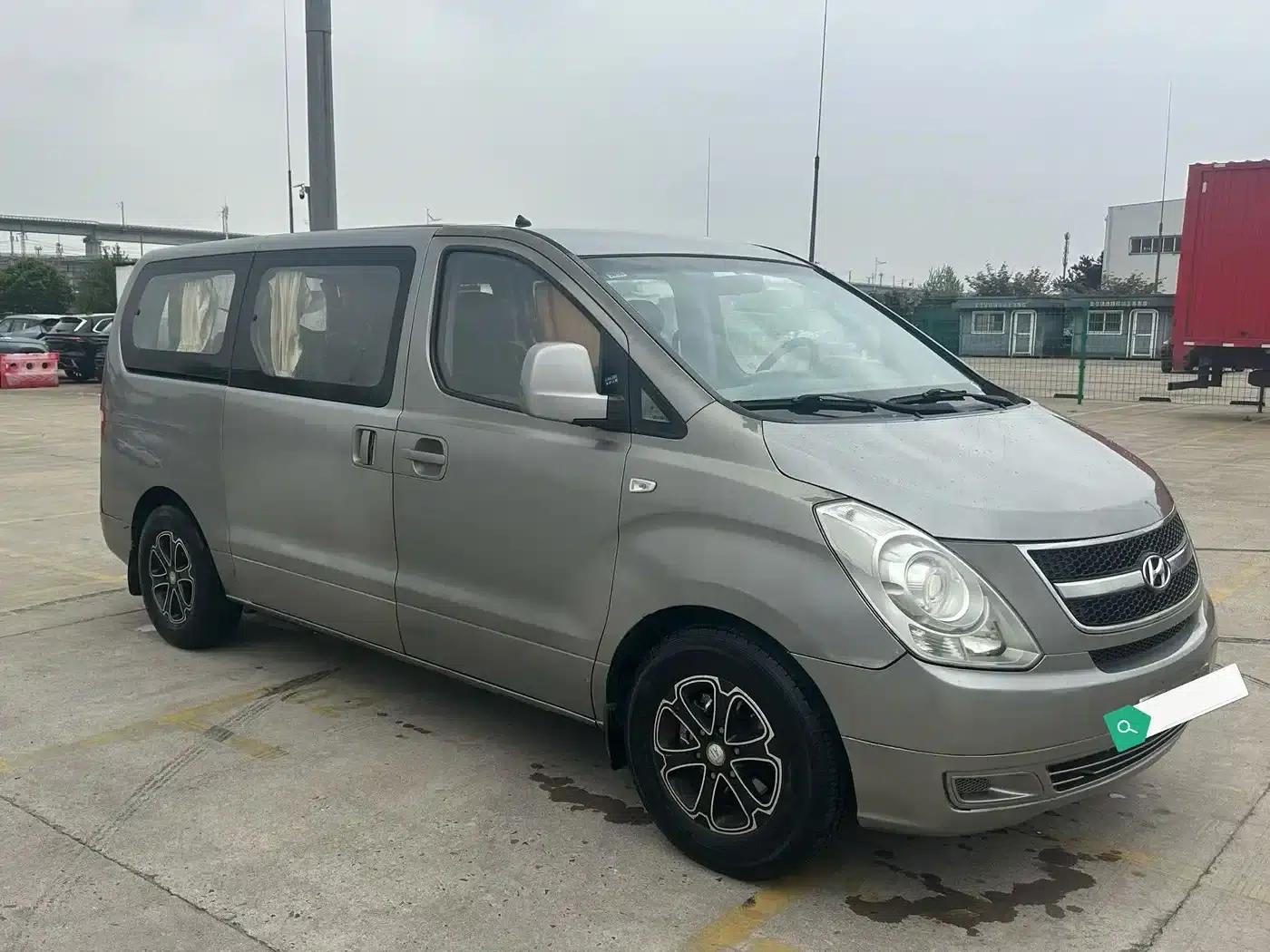 H-1 Huiyi 2011 Model 2.4L Comfort Edition — миниатюра 2