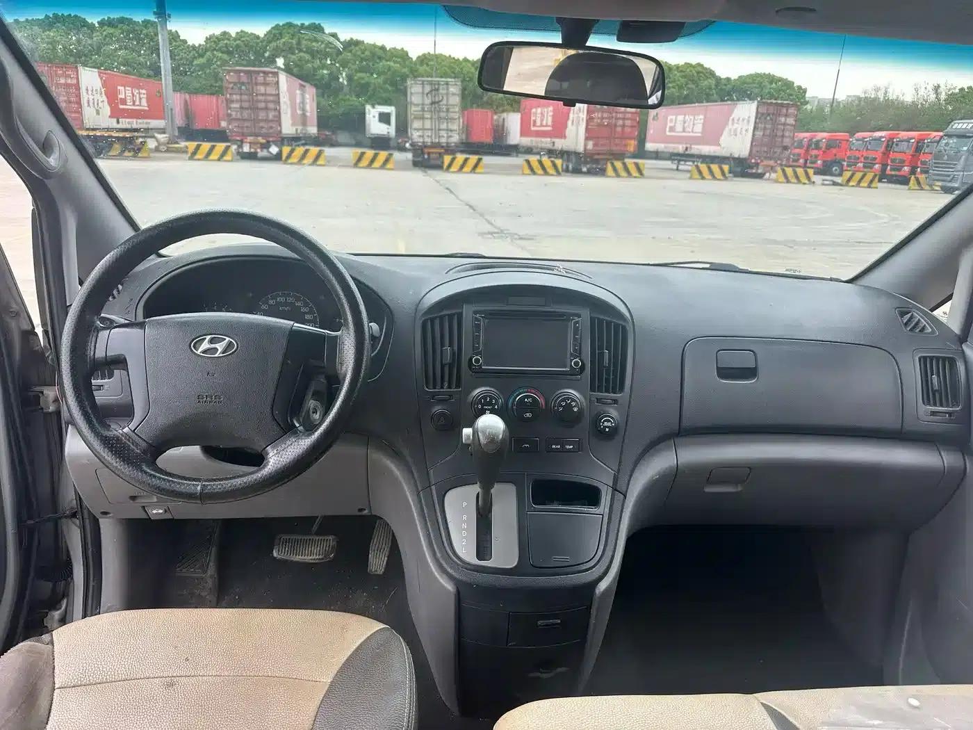 H-1 Huiyi 2011 Model 2.4L Comfort Edition — миниатюра 6