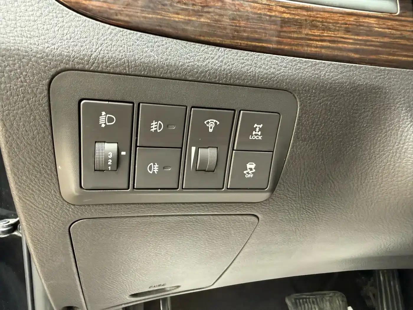 Santa Fe Classic 2010 2.4 Luxury Edition 7-Seat 4WD — миниатюра 15