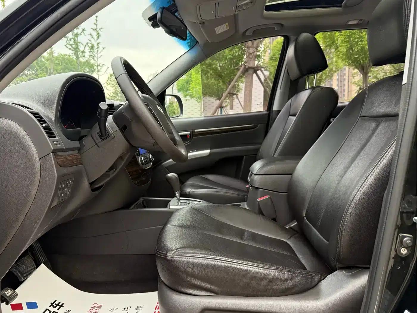 Santa Fe Classic 2010 2.4 Luxury Edition 7-Seat 4WD — миниатюра 6