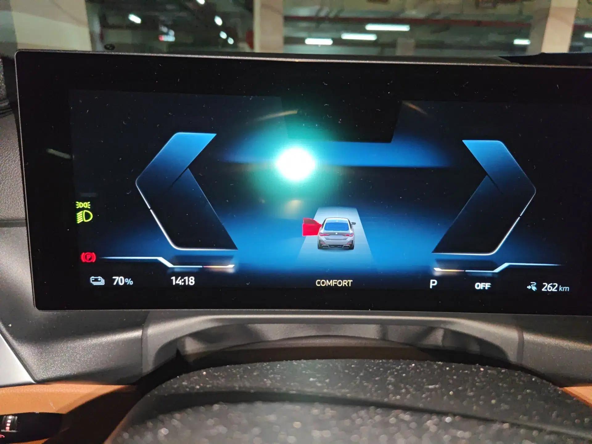 BMW i4 2022 M50 — миниатюра 12