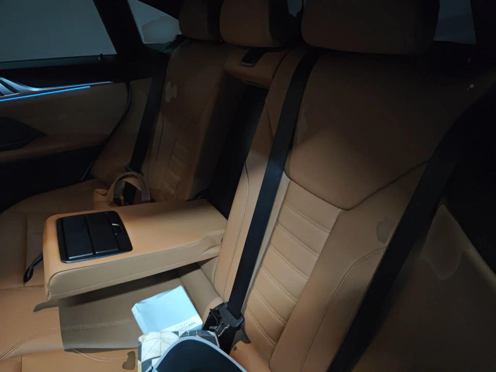 BMW i4 2022 M50 — миниатюра 18