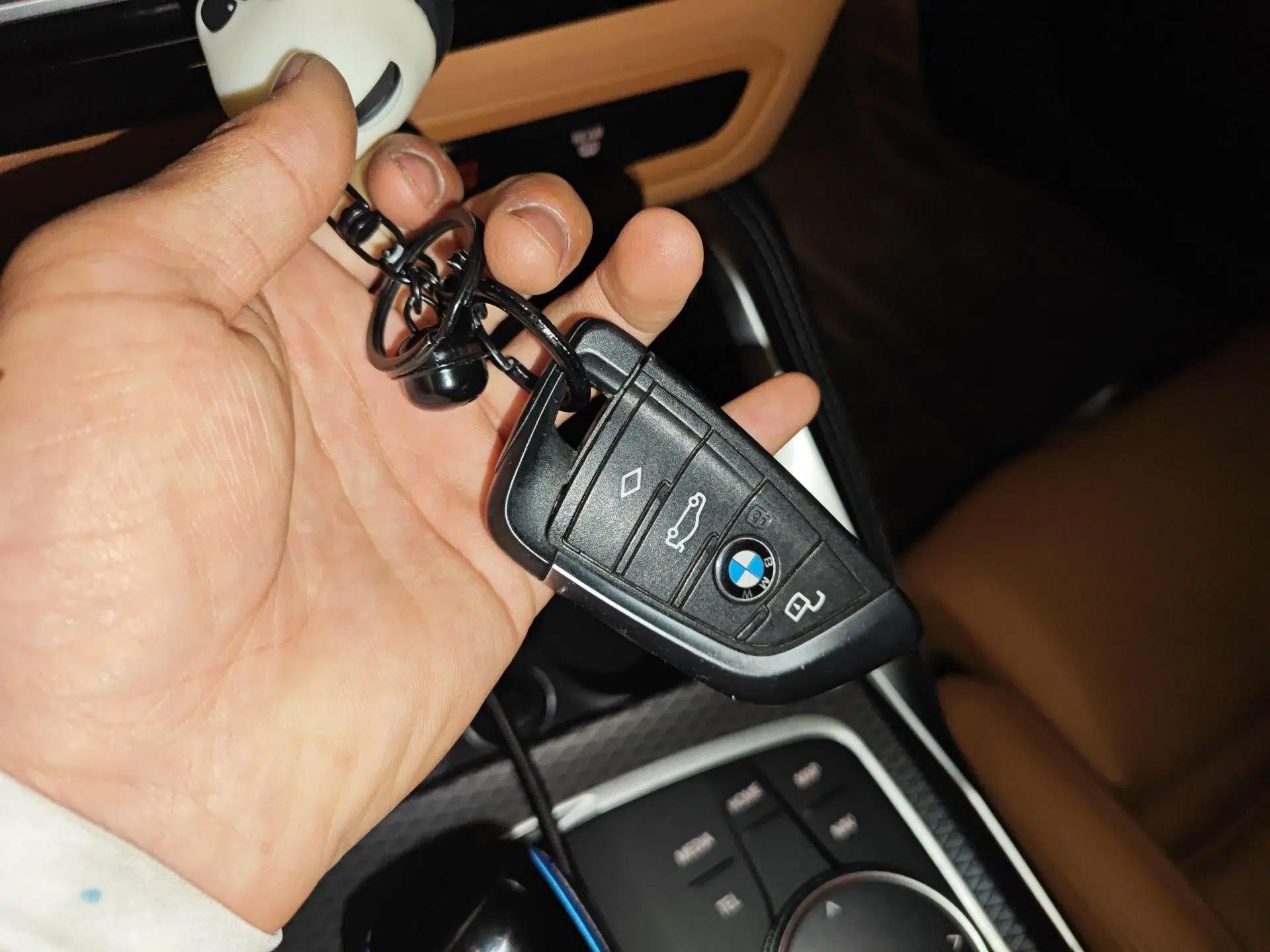 BMW i4 2022 M50 — миниатюра 9