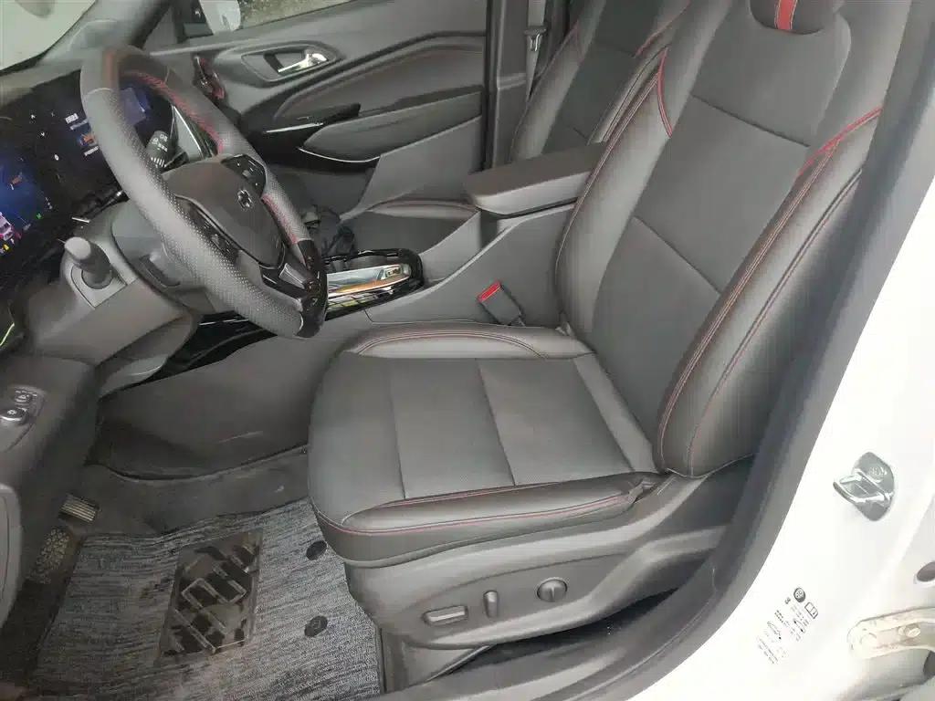 2022 Geely Xingmairo 1.5T CVT RS Bee Edition — миниатюра 15