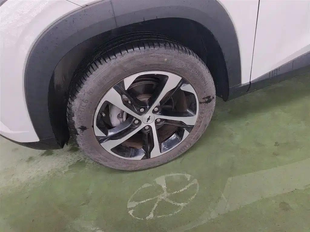 2022 Geely Xingmairo 1.5T CVT RS Bee Edition — миниатюра 23