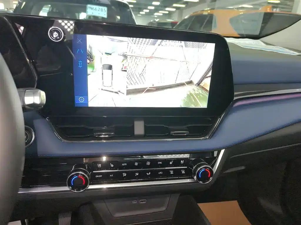 2024 Chevrolet Equinox Plus 102km RS Ultimate Edition — миниатюра 13