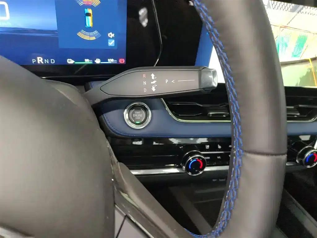 2024 Chevrolet Equinox Plus 102km RS Ultimate Edition — миниатюра 14