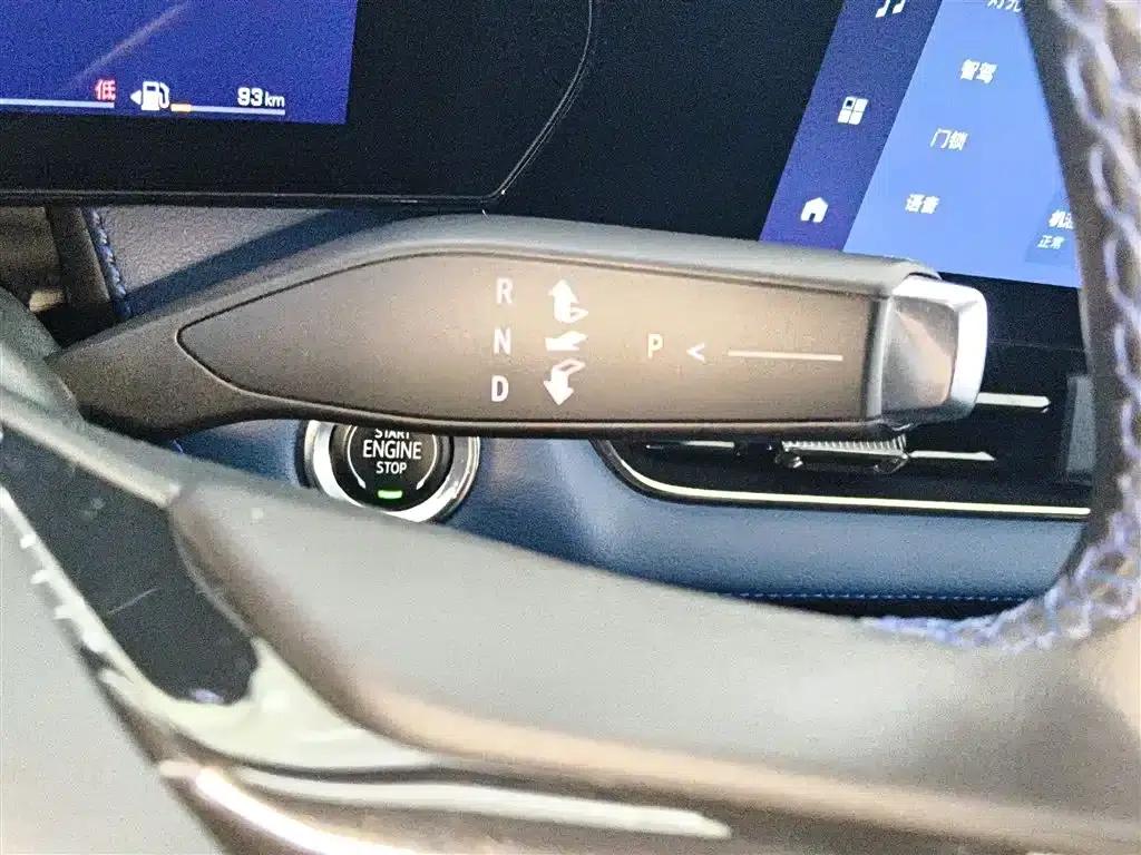 2024 Chevrolet Equinox Plus 102km RS Ultimate Edition — миниатюра 14