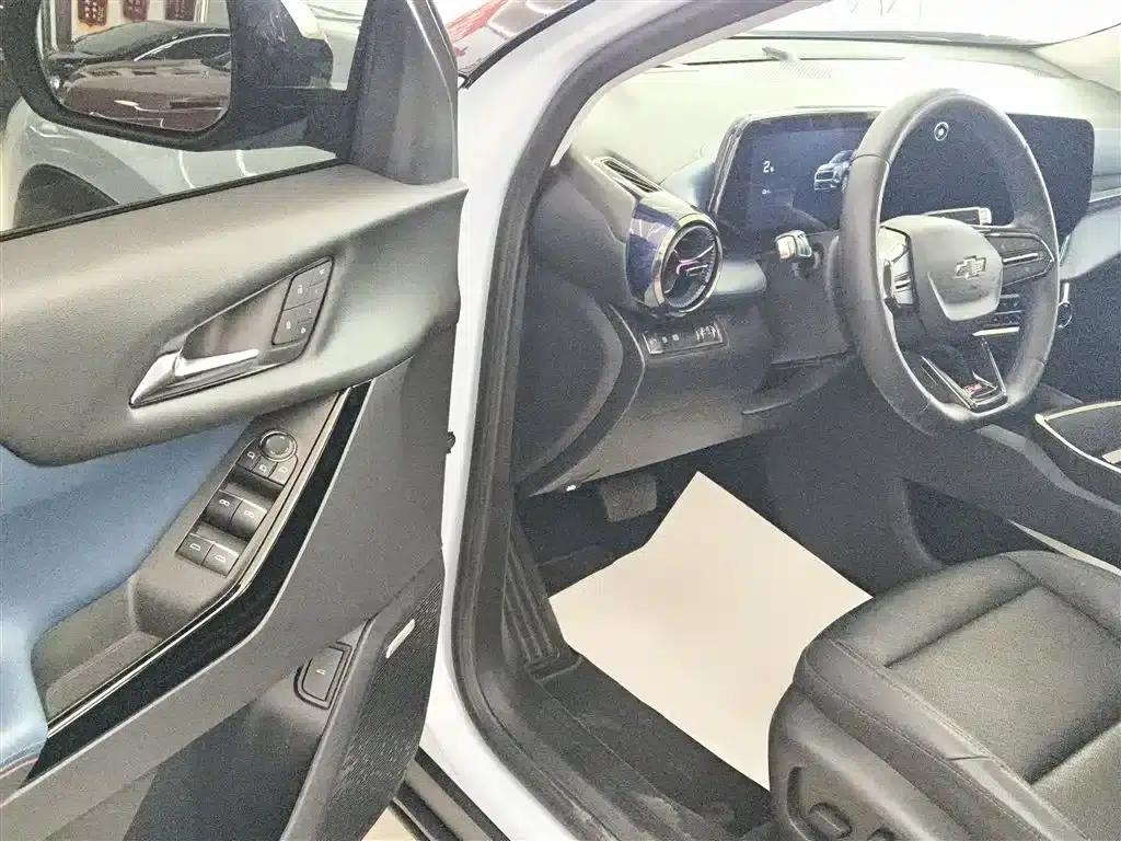 2024 Chevrolet Equinox Plus 102km RS Ultimate Edition — миниатюра 16