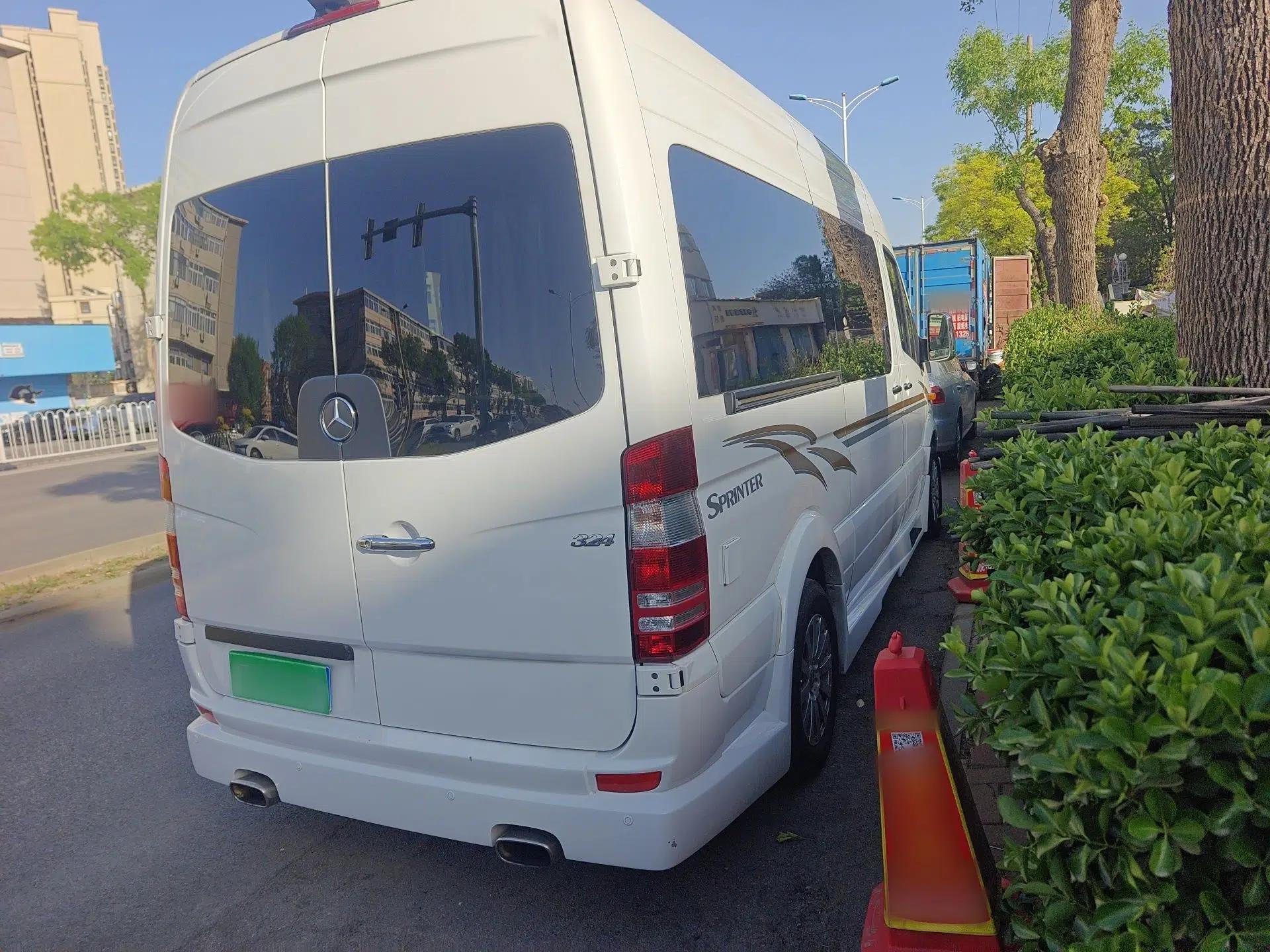 Mercedes-Benz Sprinter  — миниатюра 6