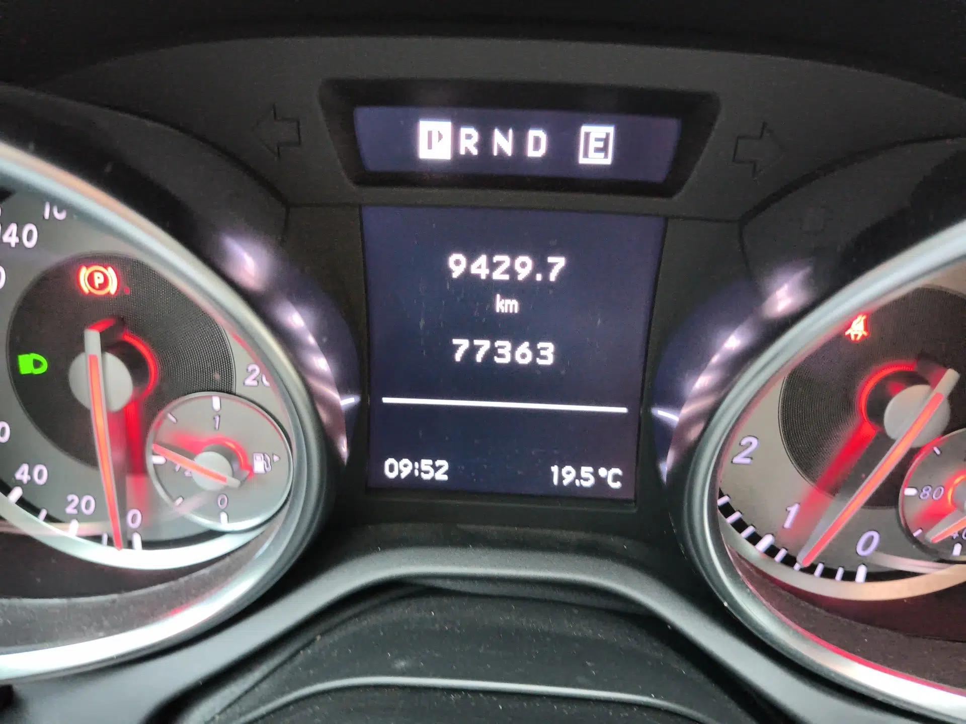 Mercedes-Benz SLK-Class 2011 SLK 200 Fashion Model — миниатюра 13