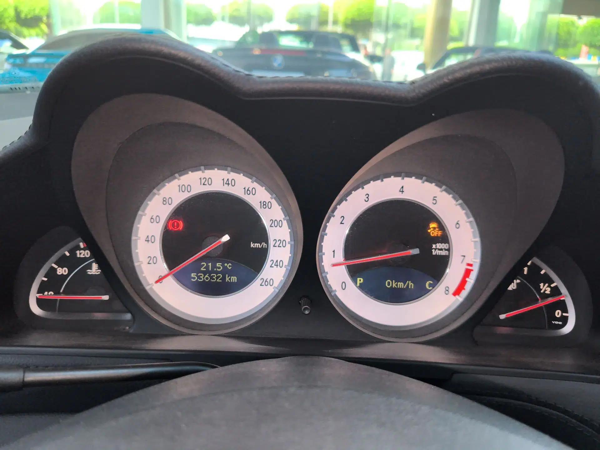 Mercedes-Benz SL-Class 2011 SL 350 Grand Edition — миниатюра 12