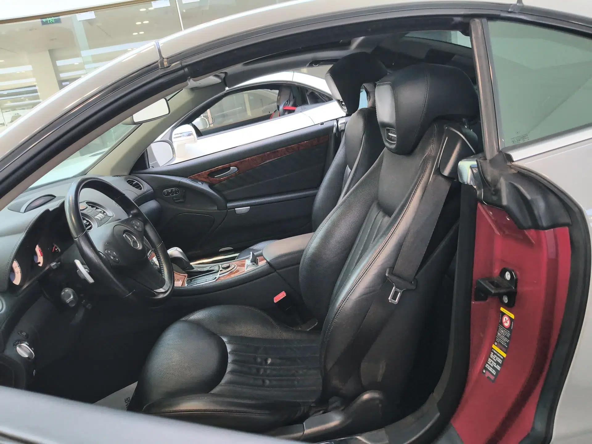 Mercedes-Benz SL-Class 2011 SL 350 Grand Edition — миниатюра 16
