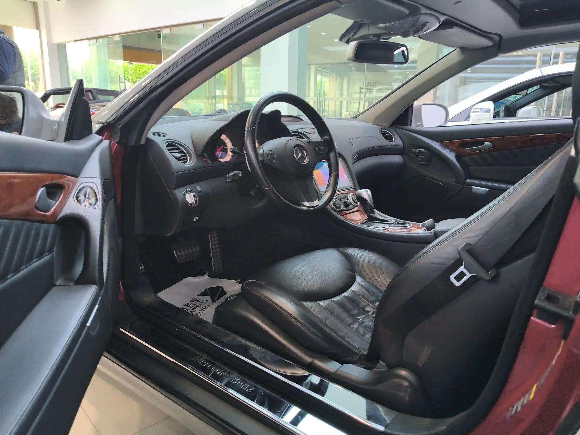 Mercedes-Benz SL-Class 2011 SL 350 Grand Edition — миниатюра 17