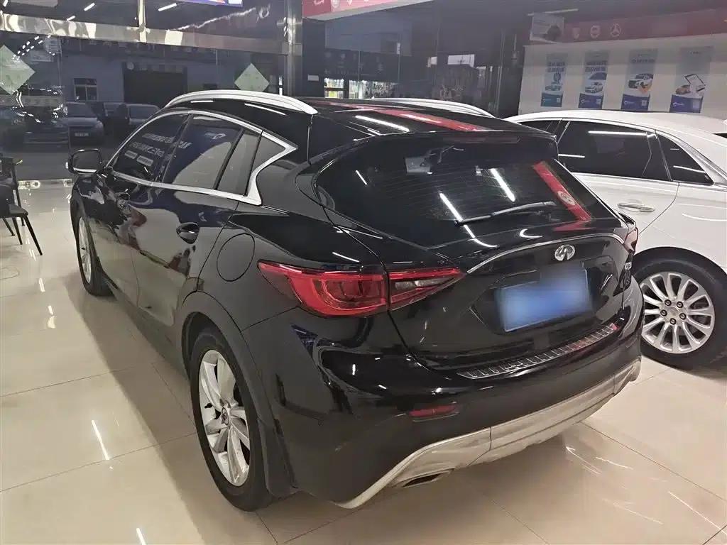 Infiniti QX30 2017 1.6T 2WD Fashion Edition — миниатюра 5