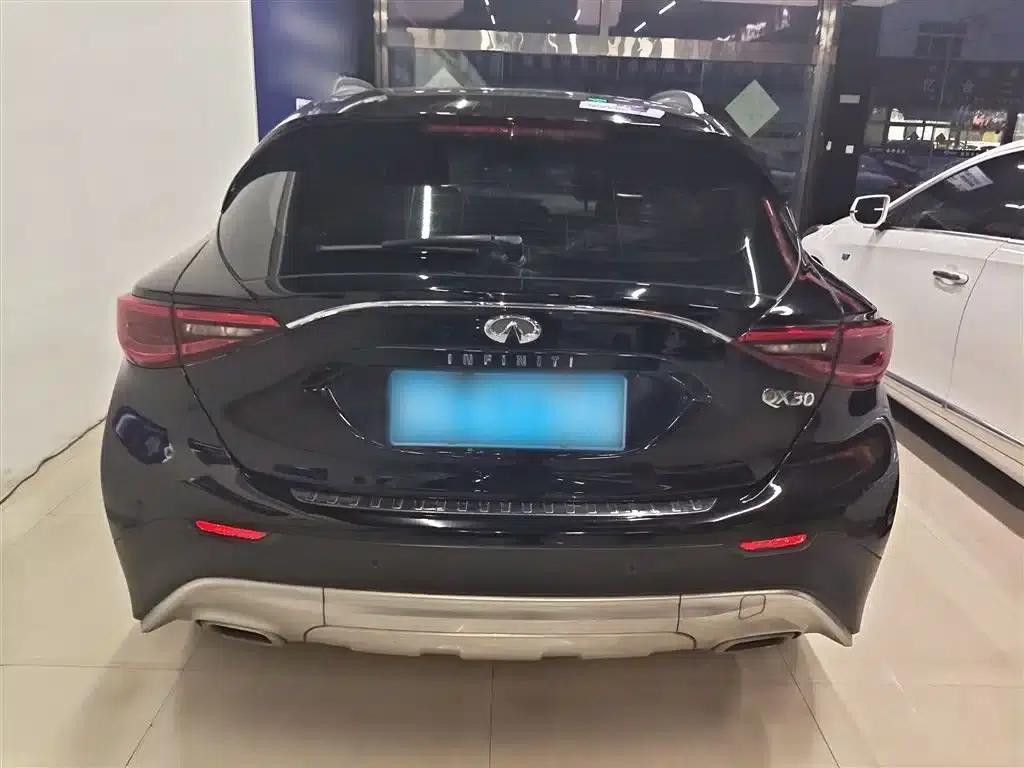 Infiniti QX30 2017 1.6T 2WD Fashion Edition — миниатюра 6