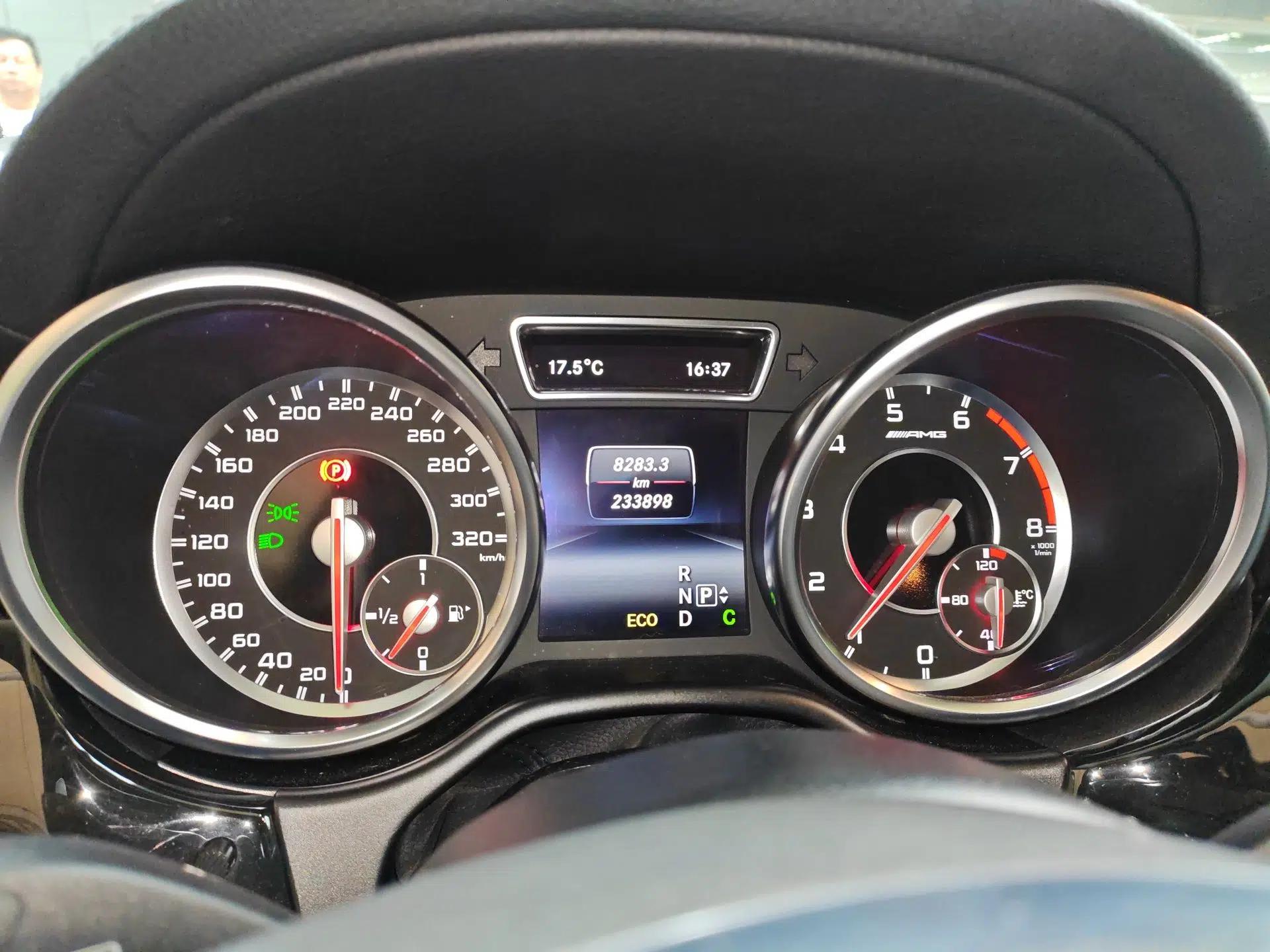 Mercedes-Benz GL-Class AMG 2014 AMG GL 63 — миниатюра 12