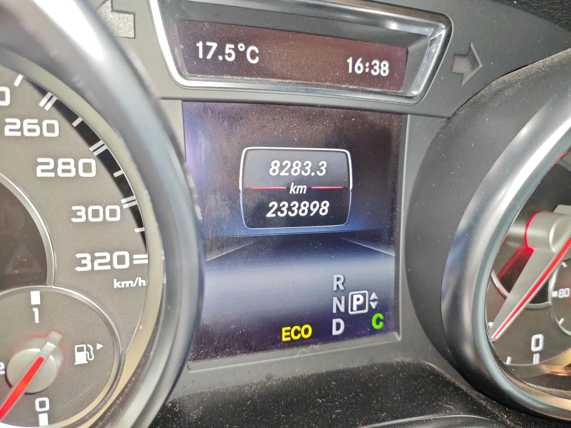 Mercedes-Benz GL-Class AMG 2014 AMG GL 63 — миниатюра 13
