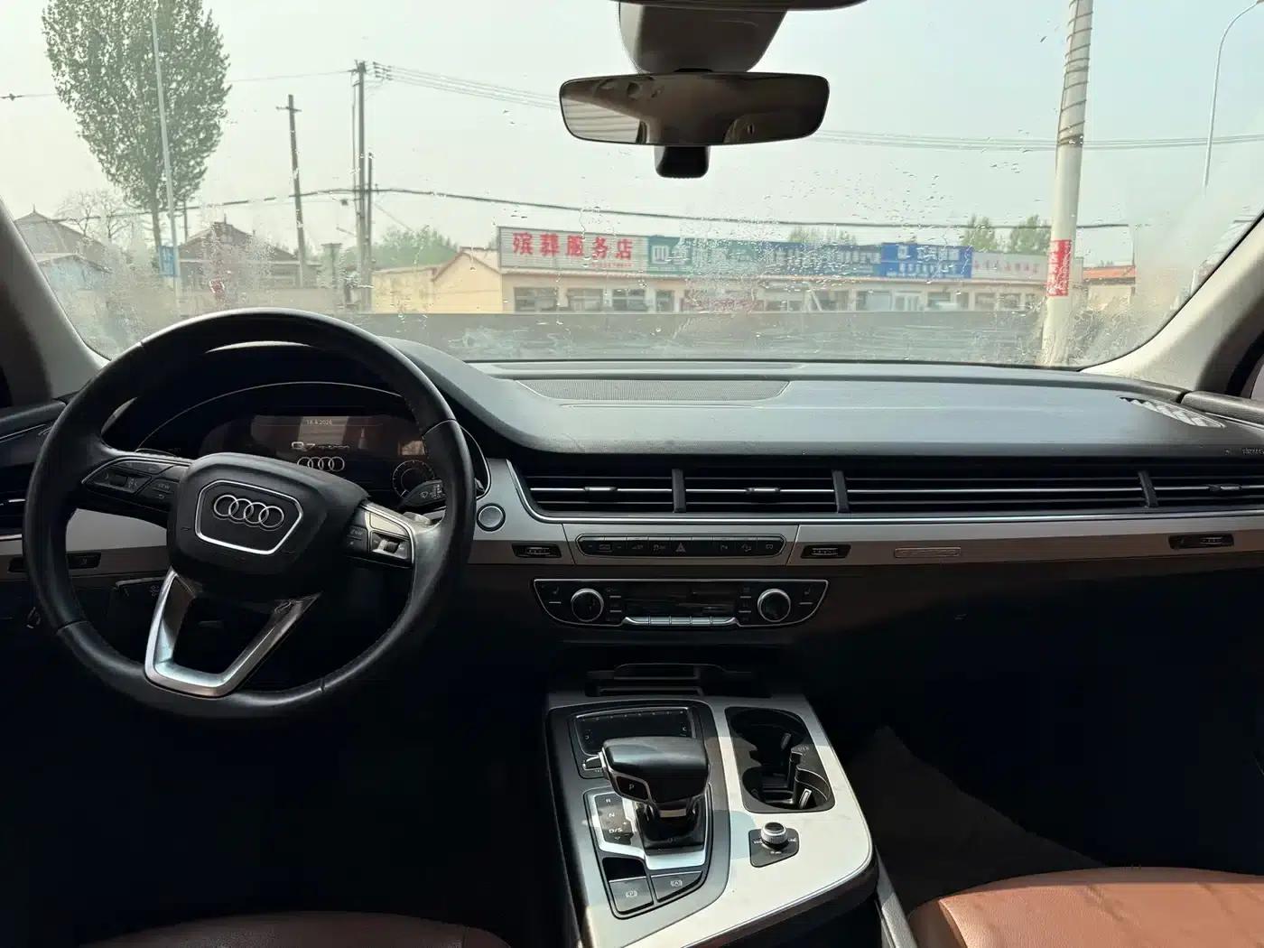 Audi Q7 PHEV 2019 55 e-tron — миниатюра 6
