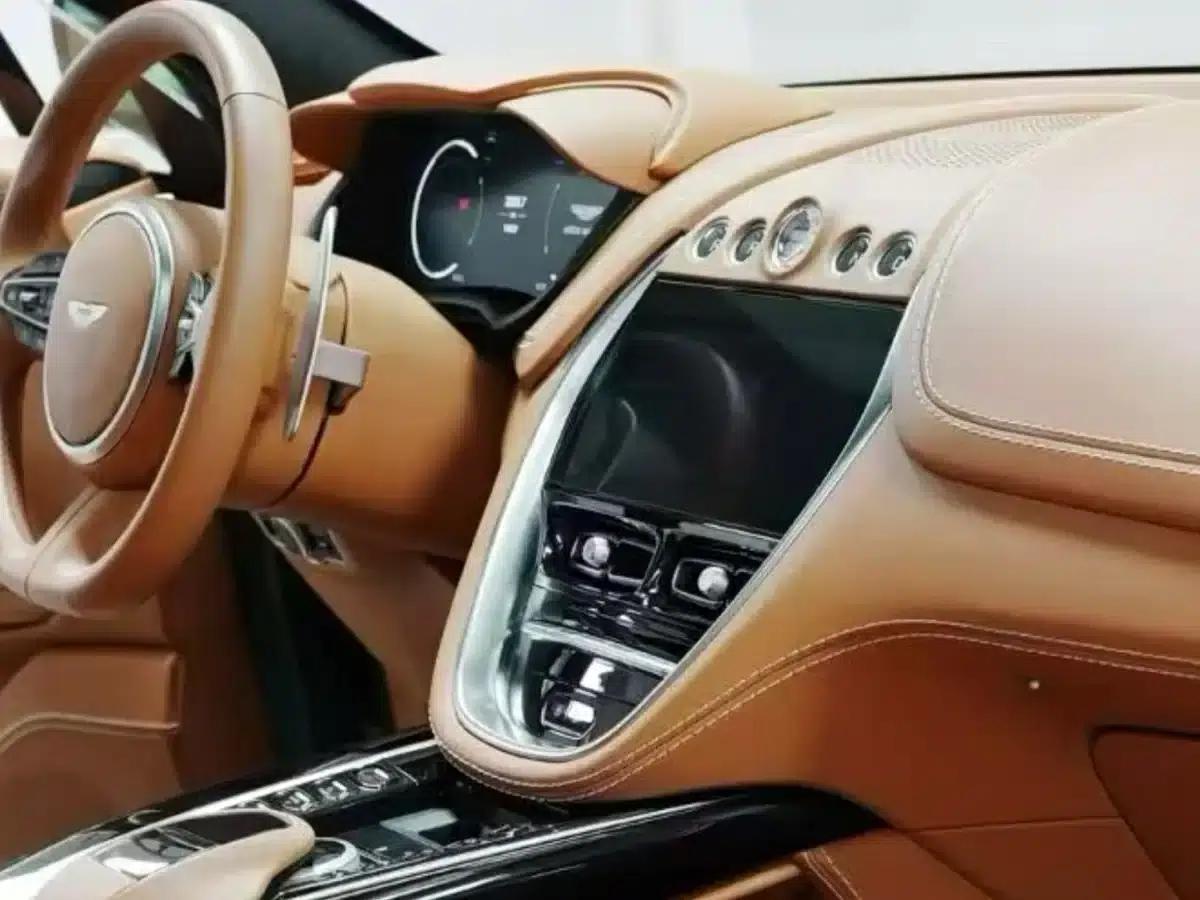 Aston Martin DBX 2023 3.0T STRAIGHT-SIX — миниатюра 6