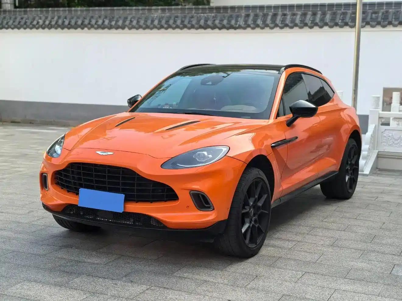 2022 Aston Martin DBX 4.0T V8 — миниатюра 1