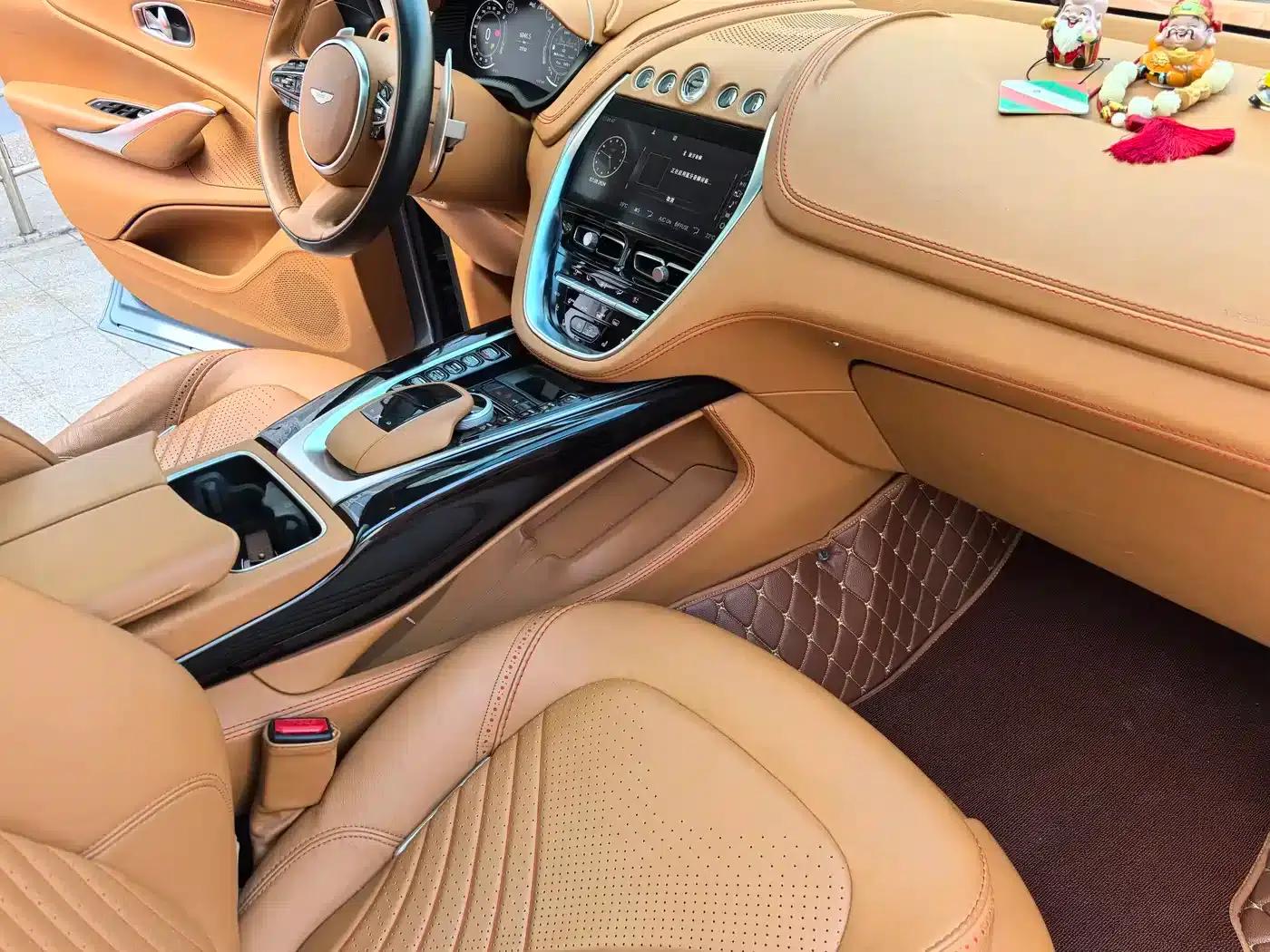2022 Aston Martin DBX 4.0T V8 — миниатюра 17