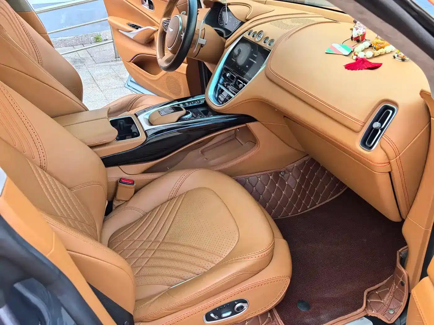 2022 Aston Martin DBX 4.0T V8 — миниатюра 18