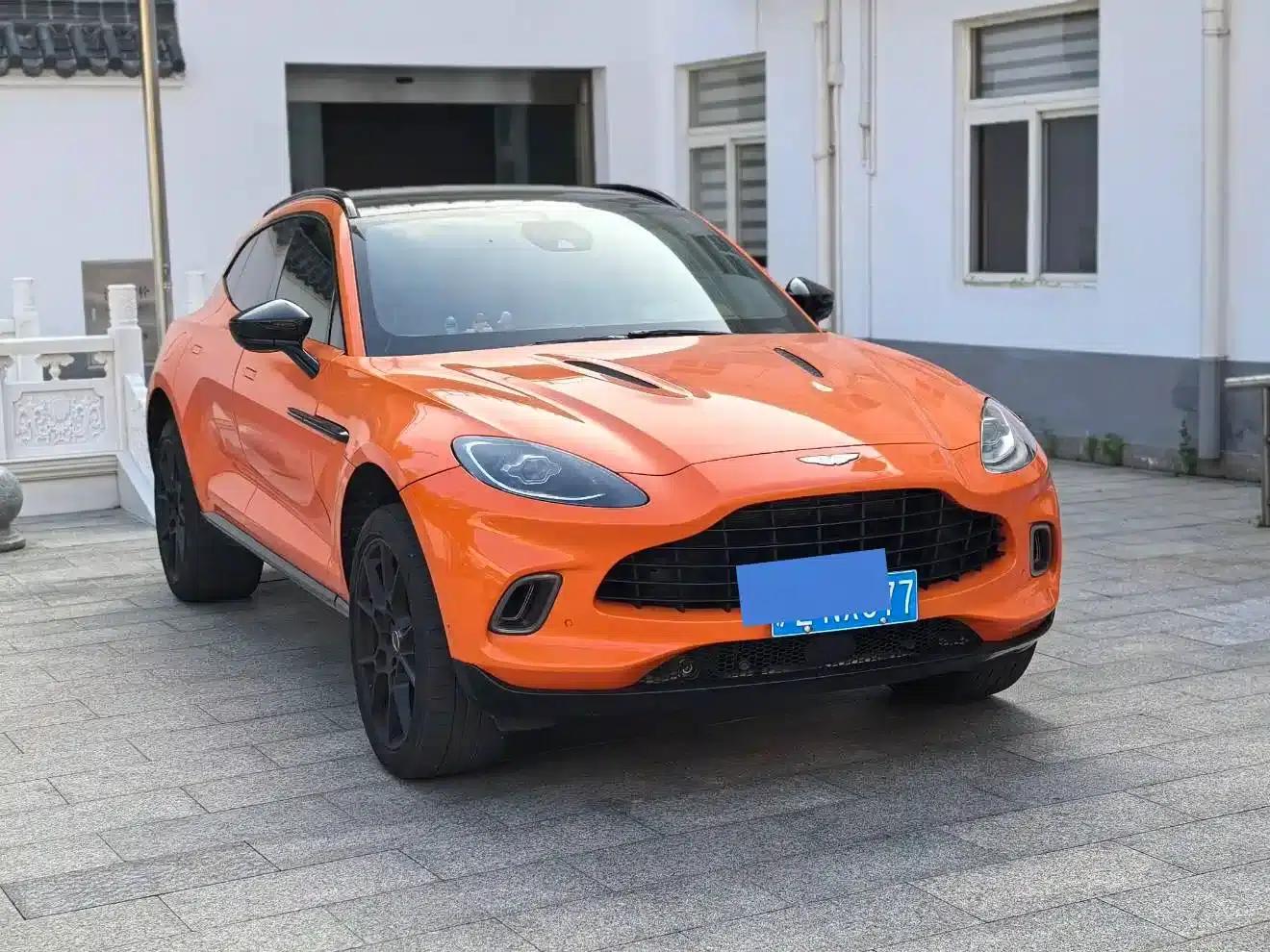 2022 Aston Martin DBX 4.0T V8 — миниатюра 3
