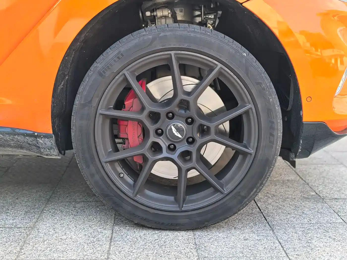 2022 Aston Martin DBX 4.0T V8 — миниатюра 4